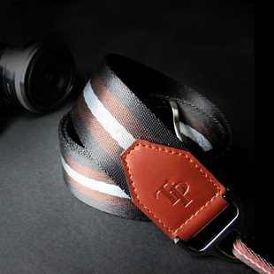 真皮适用于索尼A7r5相机背带富士XT50 GFX100RF肩带尼加厚舒适