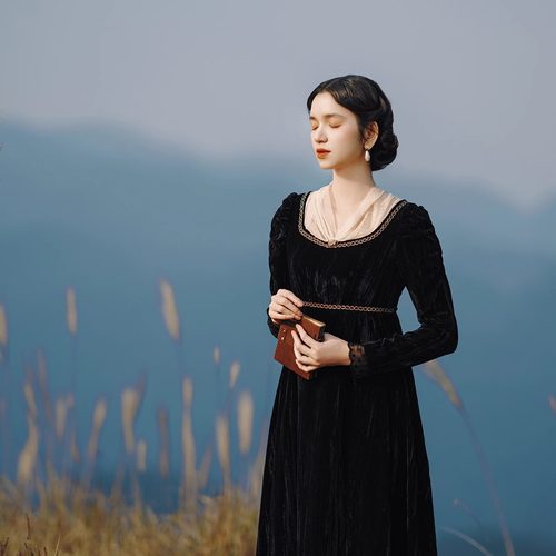 复古丝绒高级感高腰连衣裙