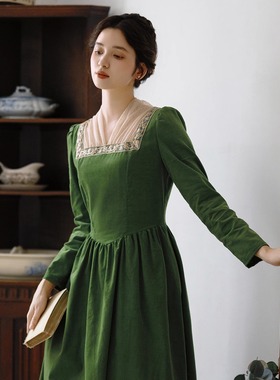 拾光裁缝  波琳女孩 方领复古宫廷精致优雅气质灯芯绒绿色连衣裙