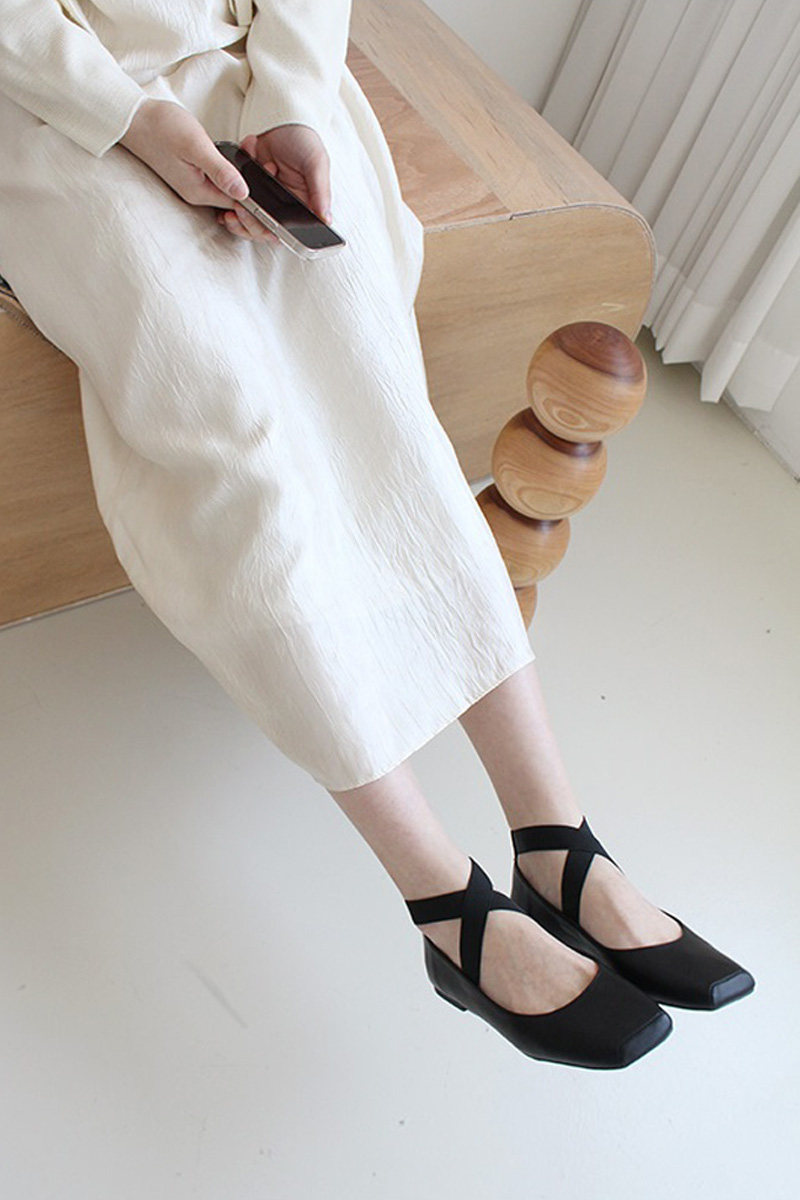 크로스 스트랩이 있는 한국 부드러운 가죽 스퀘어 토 발레 슈즈 여성용 다재다능한 복고풍 요정 메리 제인 플랫 슈즈