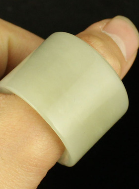 天然拍卖扳指新疆和田玉送证书