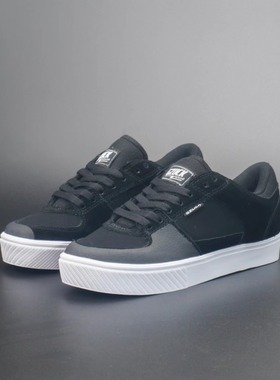 GZUCK几朱可翻毛皮橡胶底耐磨爆米花减震中邦系带专业滑板鞋G011B