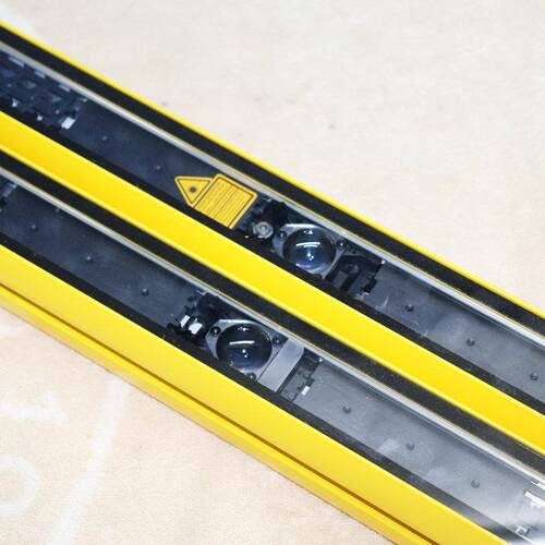 议价A025SICK M4000 光幕安全屏障变送器和接收器 机件