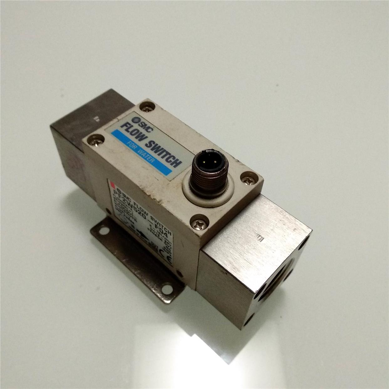 议价SMC FLOW SWITCH流量开关 PF2W520-F04