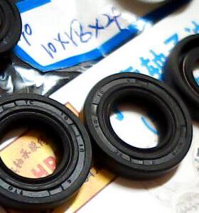 TC 10*18*4 10X18X4 TTO台湾自紧骨架油封内径10外径18高度4毫米