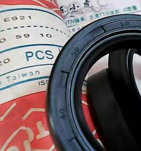 TC 40X59X10 40*59*10 E921 台湾TTO骨架油封内径40外59高10毫米