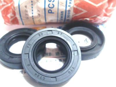 TC20*37*7C724TTO台湾骨架油封