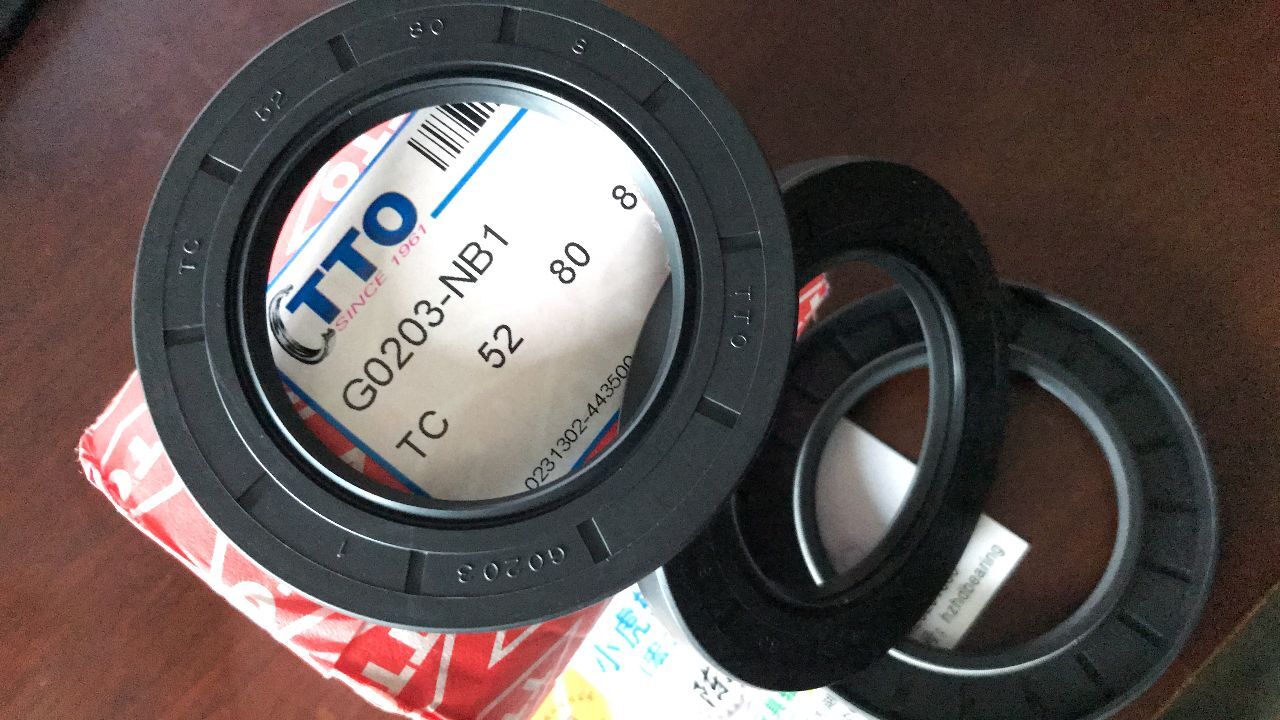 TC52*80*8G0203TTO骨架油封