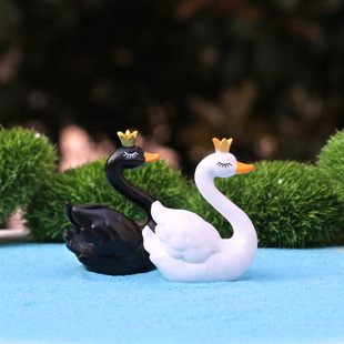 苔藓微景观仿真动物模型皇冠黑白天鹅公仔多肉植物花盆造景小摆件