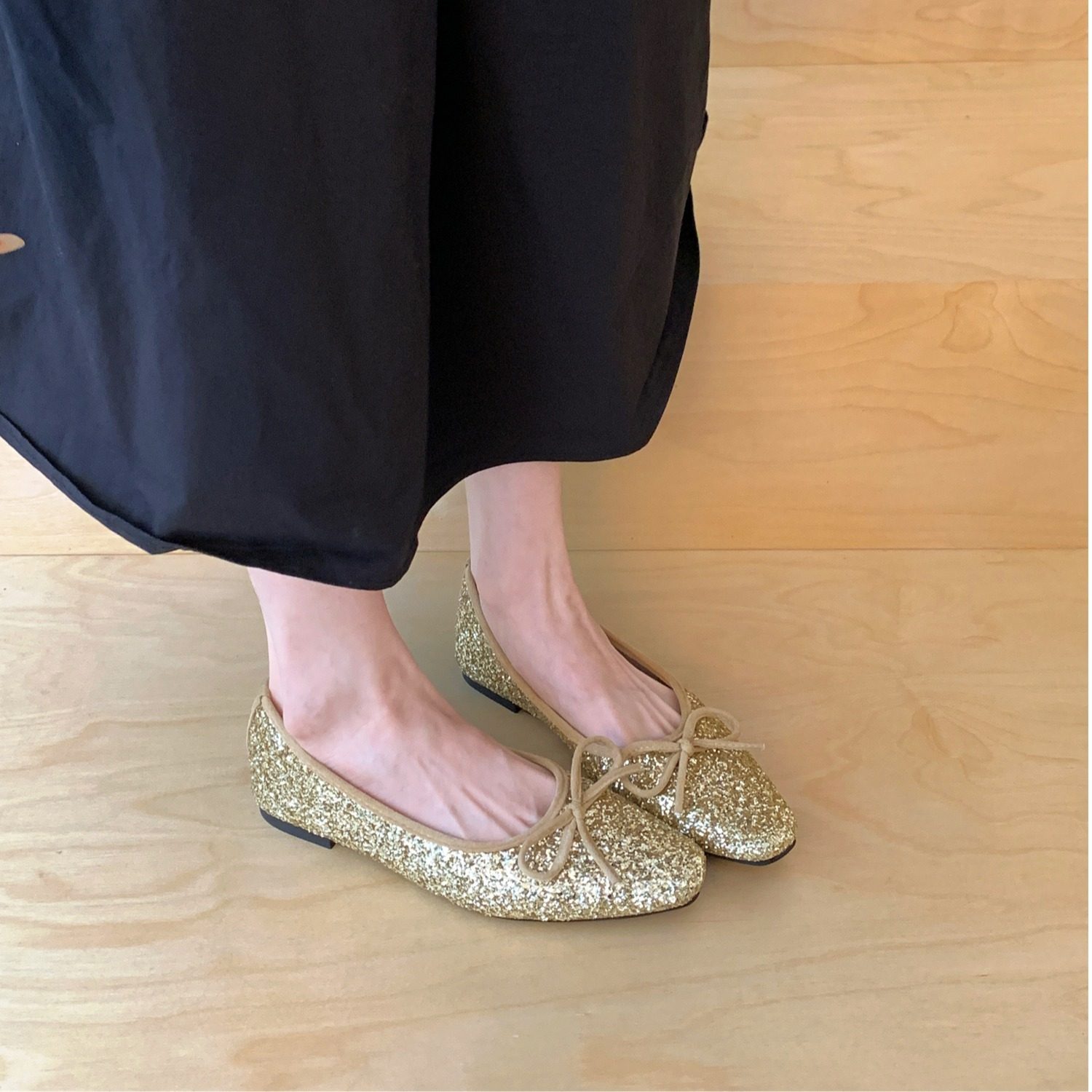 法式平底银色亮片单鞋2026女春秋季新款仙女温柔配裙子豆豆瓢鞋