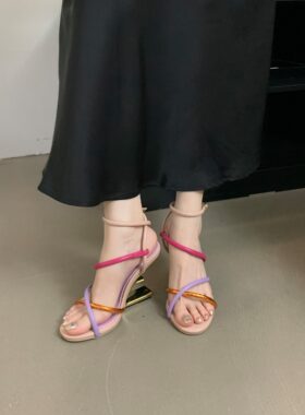 欧美夏季异型跟交叉细带拼色气质露趾高跟凉鞋女2025新品罗马鞋