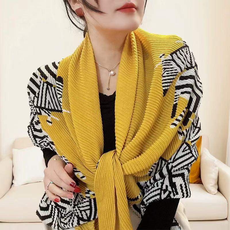 丝巾女夏季薄款韩版百搭云南披肩防晒两用高级感围巾春秋海边纱巾