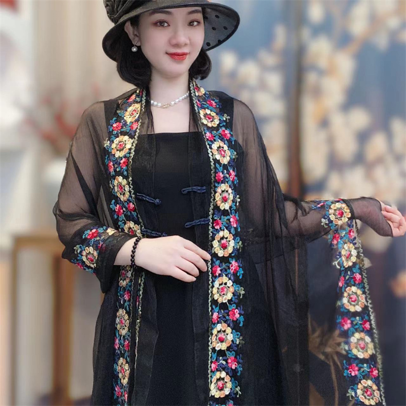 2025新款春夏琉璃纱刺绣披肩女时尚洋气遮阳防晒拍照丝巾外搭披风