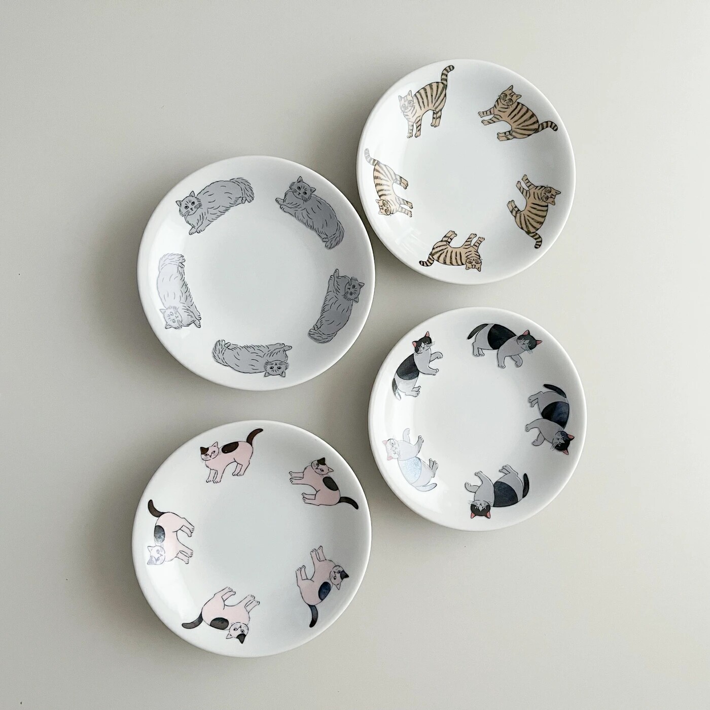 日本进口插画师松尾陶瓷釉下彩猫咪甜品皿蛋糕餐盘碟小盘子茶杯托