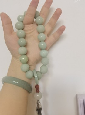 佘太翠玉珠手链饰品手持