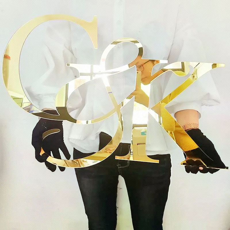 创意定制金色镜面婚礼名字牌挂牌摆饰字母牌装饰牌拍摄婚纱森系