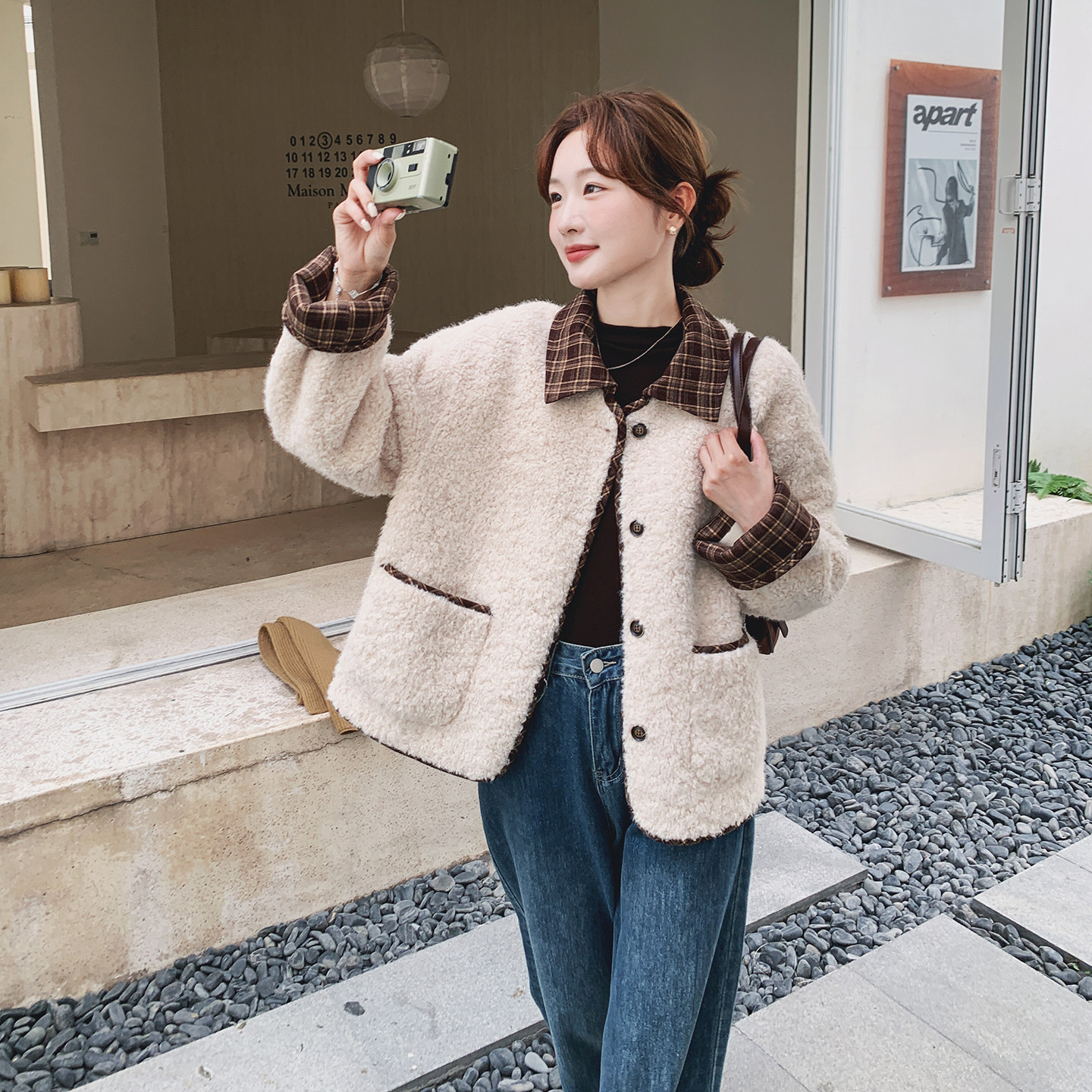 2C077-3040新款羊羔毛皮毛一体短外套短外套P165K248，女装皮草，2C077