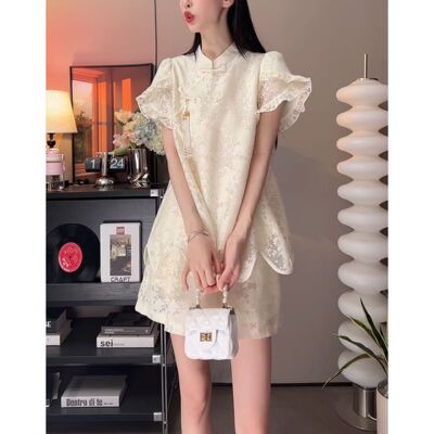 设计感显瘦旗袍领上衣短裤两件套