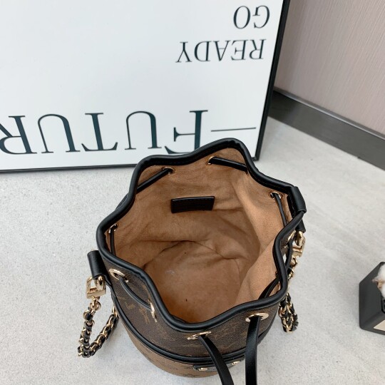 优草坊云朵包包新款高品质女包斜挎小包抽绳福袋包水桶包潮老花色