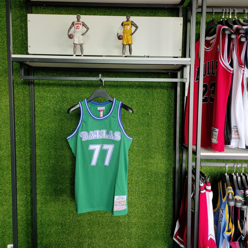 【高品质】达拉斯独行侠77号东契奇球衣小牛复古篮球服刺绣网眼潮