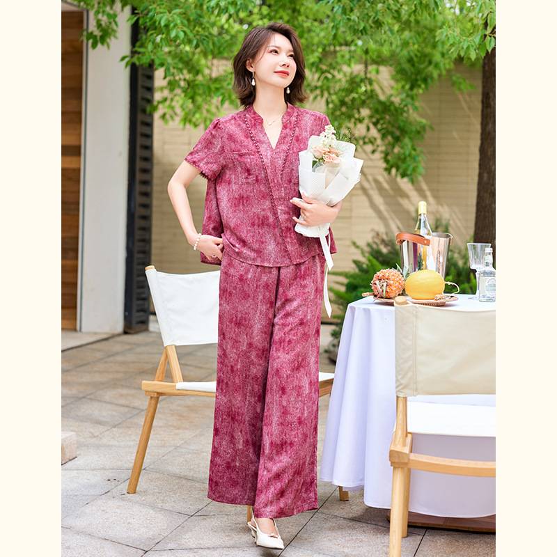 2025新款妈妈装夏季薄款时尚套装衬衣中老年女装洋气减龄T恤衣服