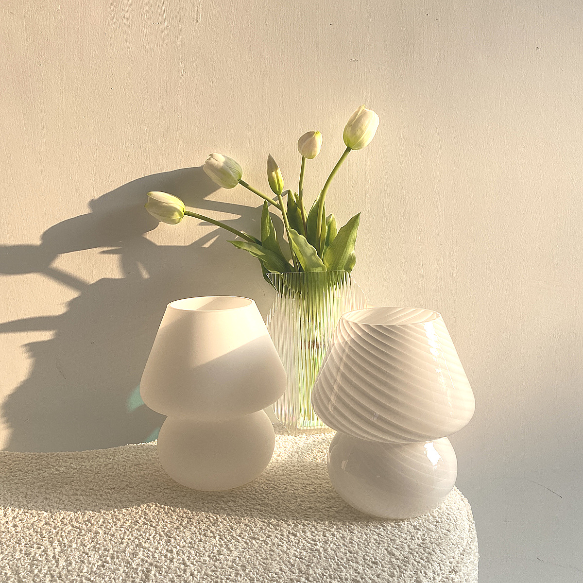 ins韩风简约大气装饰灯卧室复古