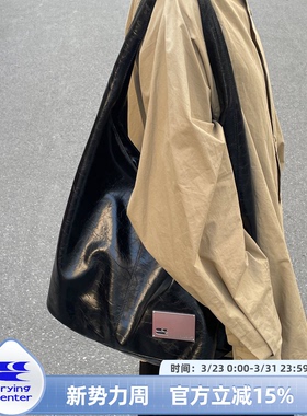 CryingCenter裂纹亮面油蜡黑色斜挎包单肩包小号单肩 大号可斜挎