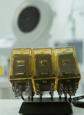 IDEC和泉中间继电器RM2S-UL小8脚RH2B-UL大8脚RY4S-UL小14脚RH4B