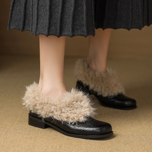 女 单鞋 头层牛皮冬日出街毛毛保暖粗跟深口毛毛小皮鞋 女加绒乐福鞋