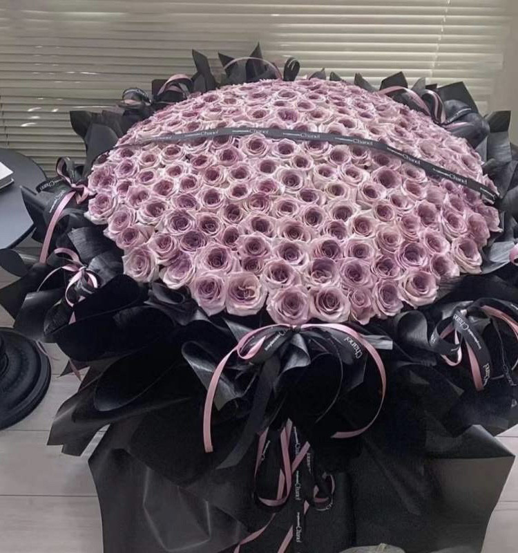 昆明同城鲜花速递/纪念日花束/199朵曼塔玫瑰/生日庆祝订婚