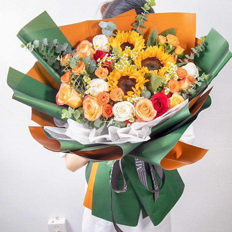 昆明同城送花昆明鲜花速递;祝福鲜花;生日慰问,向日葵玫瑰混搭花