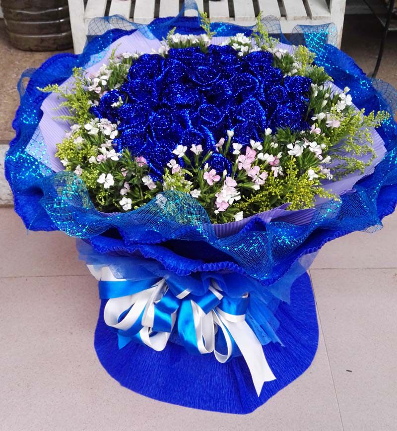 昆明花店昆明鲜花;33朵蓝玫瑰花束 生日鲜花