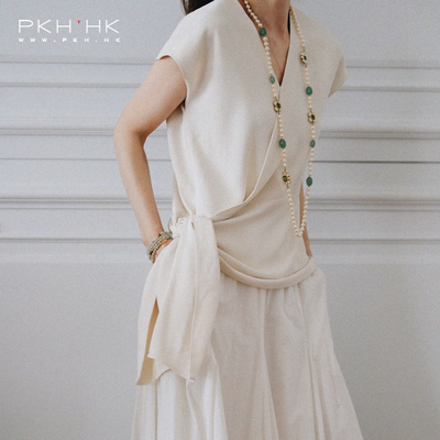 PKH.HK特夏季新品 私服温柔轻熟不对称设计造型蝴蝶结下摆V领上衣