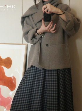 PKH.HK特冬时髦实用柔暖山羊绒敲细羊毛双排扣围巾造型短大衣外套