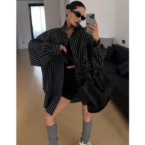 CIZZLEMORE街头中性风衬衫女时尚黑灰调阔版条纹纸片人大衬衣外套