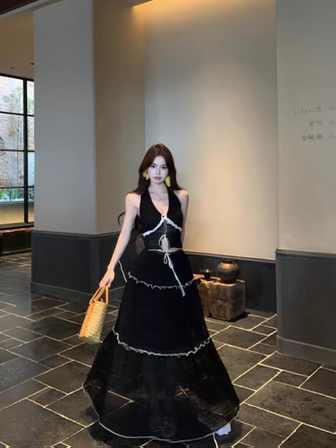 辣妹气质黑色设计感V领挂脖小吊带低腰网纱撞色A字长裙套装女夏季