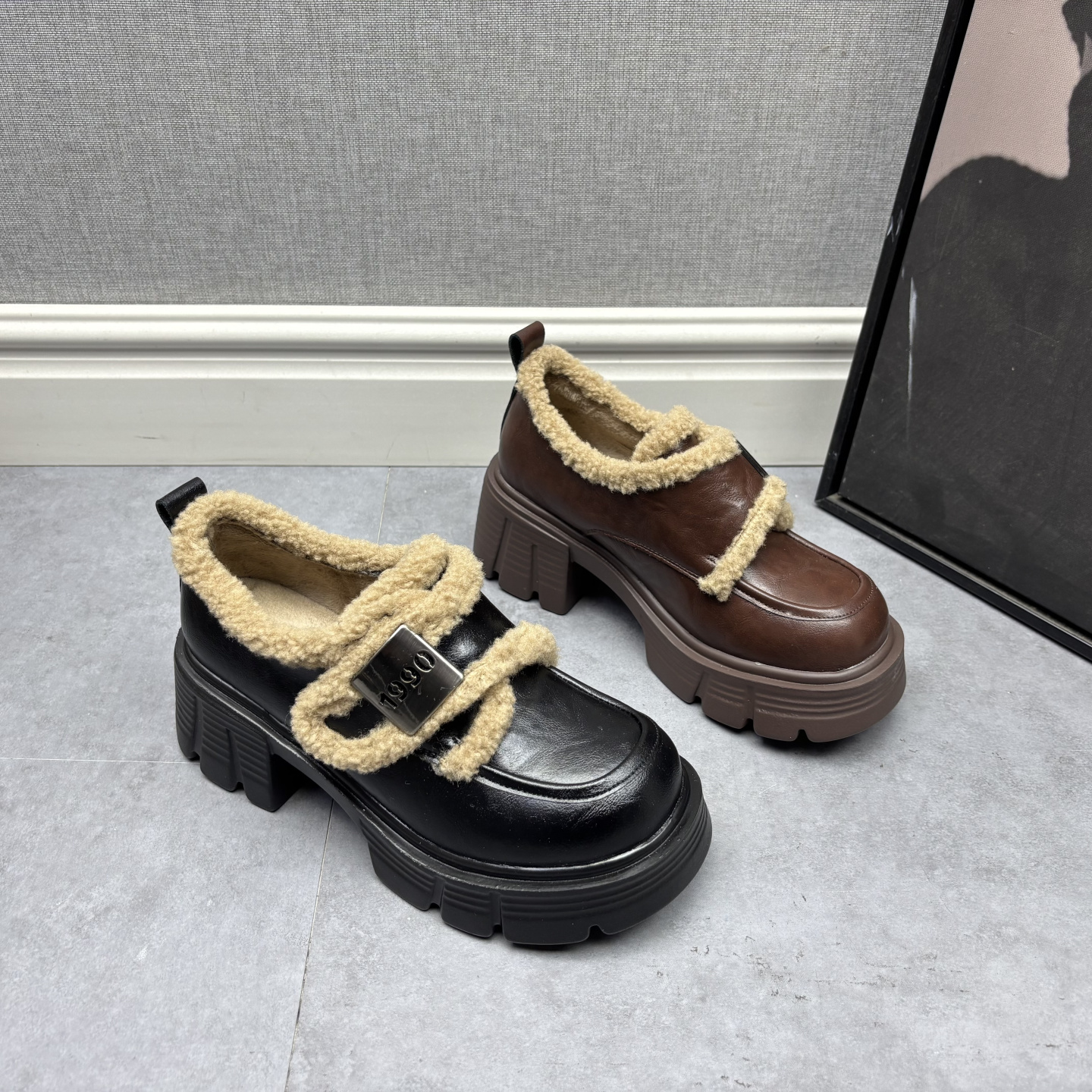 品牌撤柜2025冬季新款断码处理真皮女鞋加绒保暖松糕底英伦风皮鞋