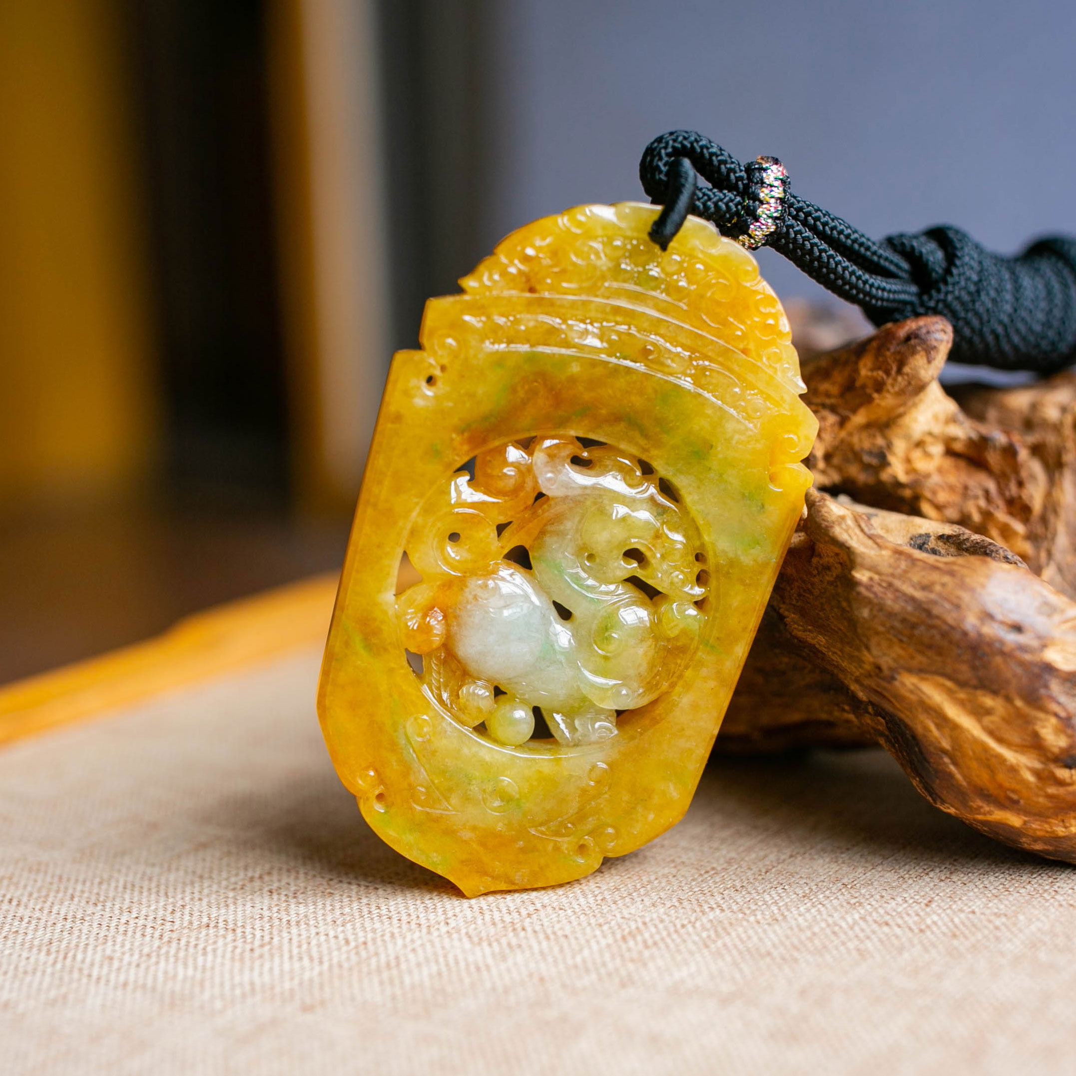 已售天然翡翠 a货 挂件 仿古 龙凤牌 黄翡冰种xxs2996