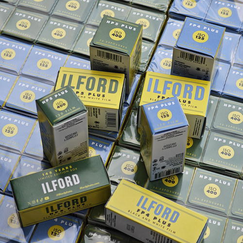 ILFORD/依尔福 120/135黑白胶卷 145周年限定  27\28年到期 东来
