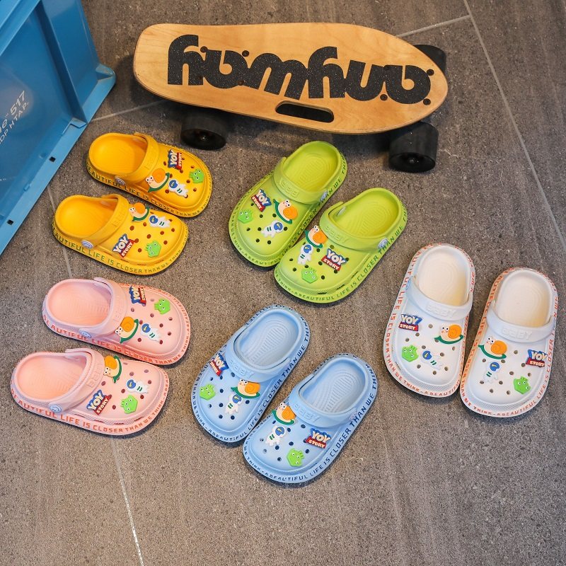 迪士尼洞洞鞋儿童夏季男童新款可爱包头凉拖鞋室内防滑外穿亲子拖