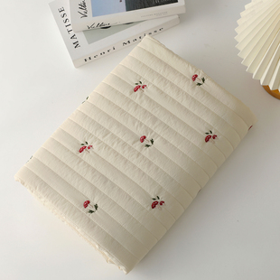 ins风可爱蘑菇刺绣夹棉绗棉服装面料秋冬儿童棉服马甲羽绒服面料