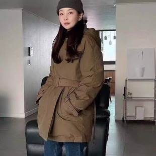 D485120477 韩版25春新气质休闲收腰连帽收腰中长款羽绒服