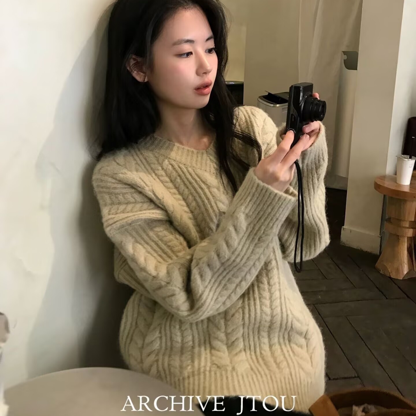 H225112969 韩版25冬甜美宽松落肩混纺v领复古麻花毛衣5