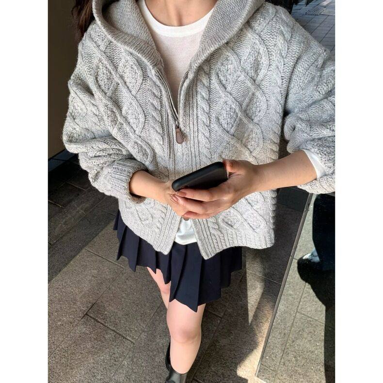 D190120643 韩版25冬软糯百搭时尚连帽麻花拉链开衫毛衣5