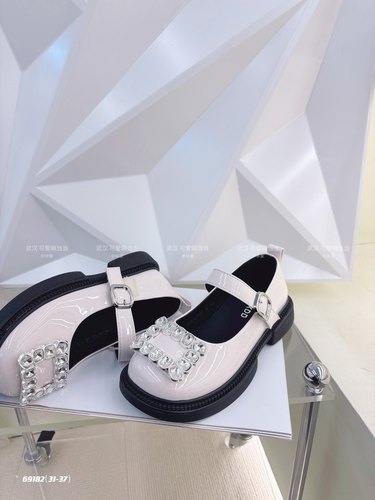 春秋超纤儿童镶钻时装皮鞋