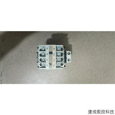 议价100110V交流接触器型号SC-03,辅助触点SZ
