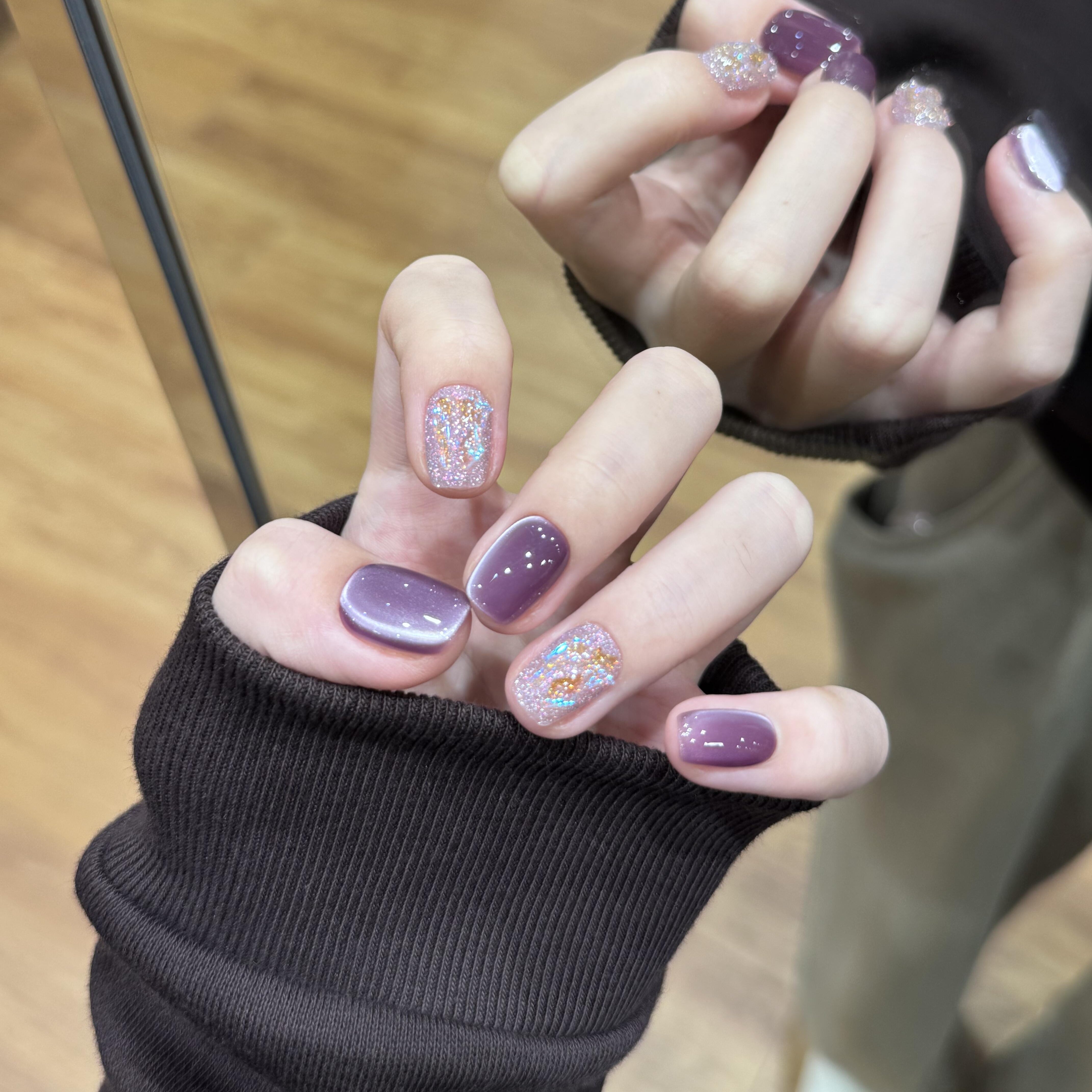 秋冬紫色猫眼碎钻美甲