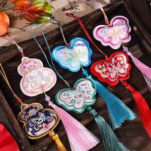 端午节新款刺绣蝴蝶葫芦锦鲤香包同心锁挂件随身香囊汉服配饰挂饰