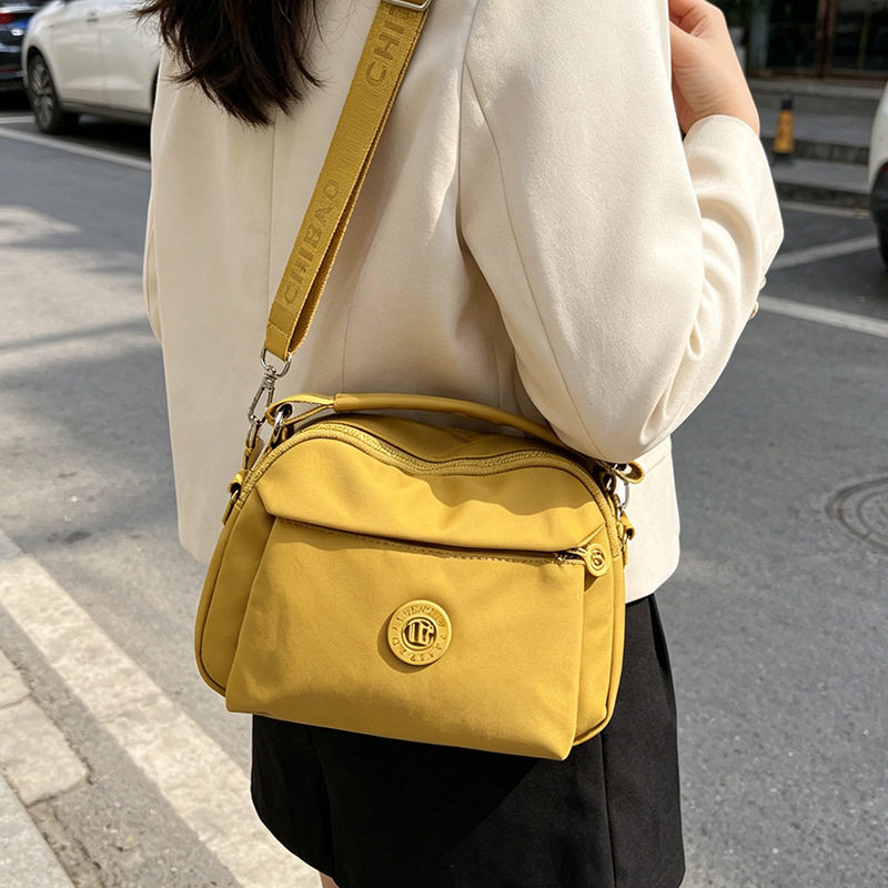 正品时尚手提包包女轻便多层尼龙布单肩斜挎小包日常通勤装手机小