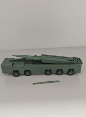 塑料成品1:144手指大小中国东风17导弹发射车满50包邮